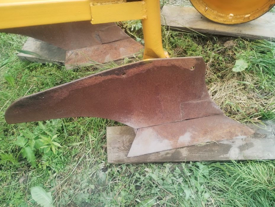 Продам Плуг плн 2.35