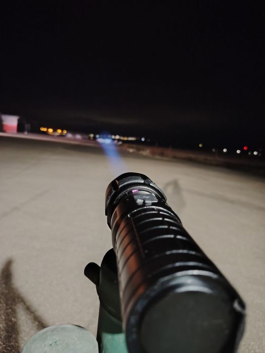 W522 – Spot Brutal, Alcance de 700 m e Potência Máxima