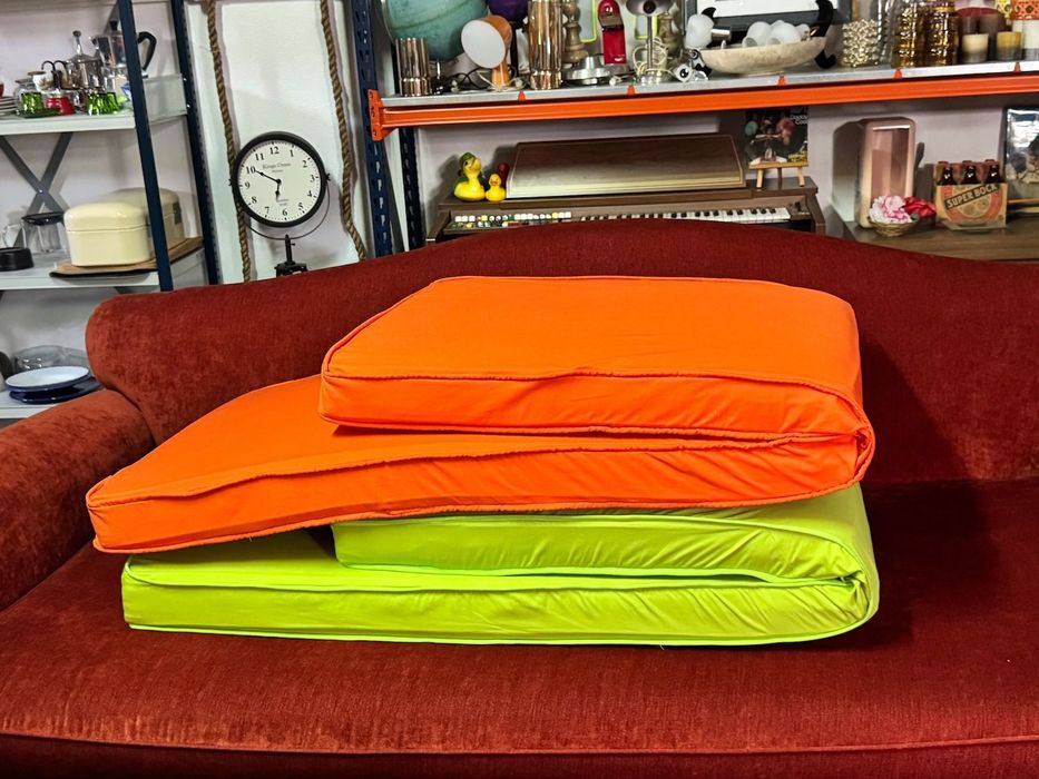 Colchão de espreguiçadeira c/ espuma firme e de cores vivas, dobrável - 210x70x10cm | 2pc.