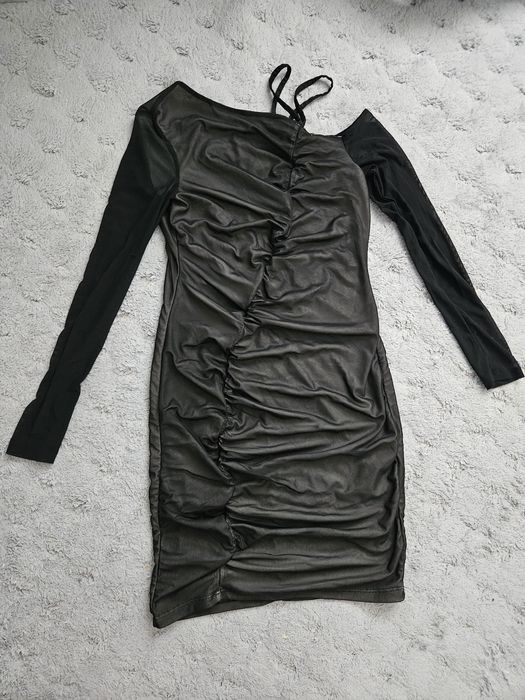 Seksowna sukienka Mohito rozm. M