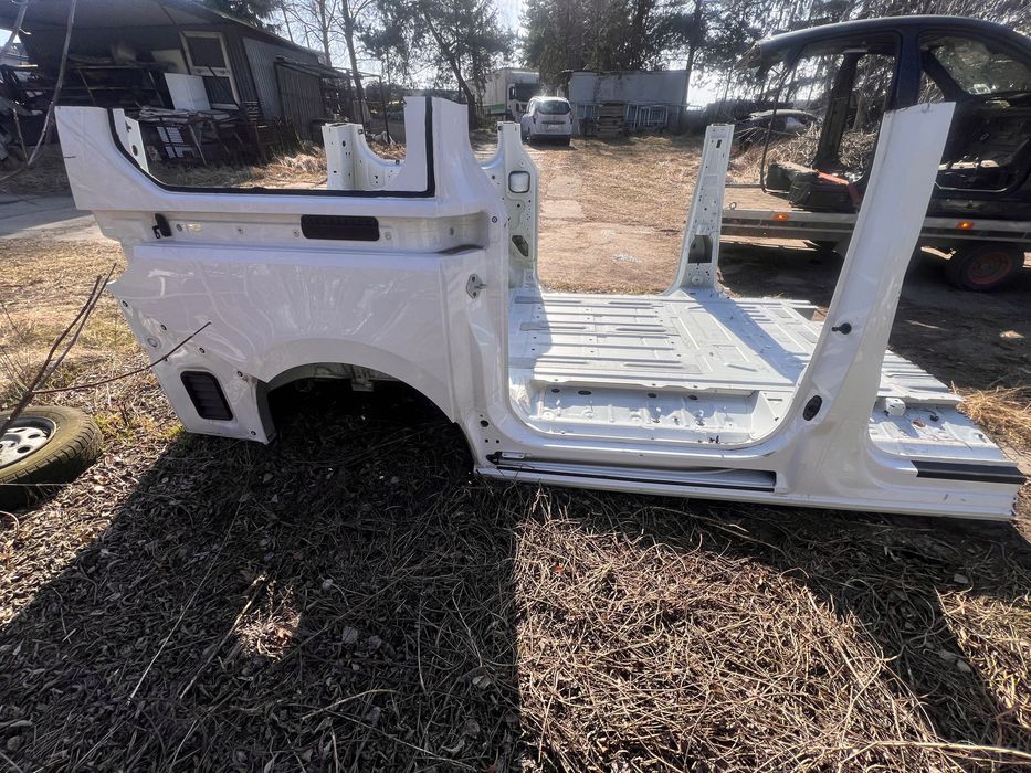 VW T7 MULTIVAN 7T0 LONG   Ćwiartka tylna prawa karoserie prawy tył