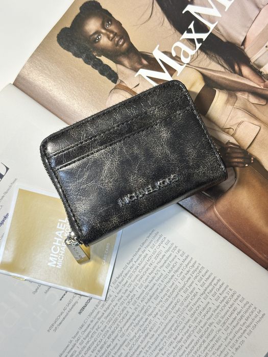 Жіночі гаманці Michael Kors