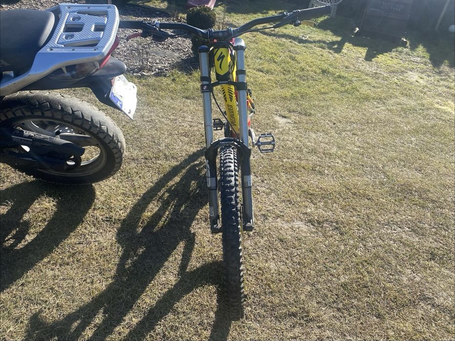 Specialized demo 8