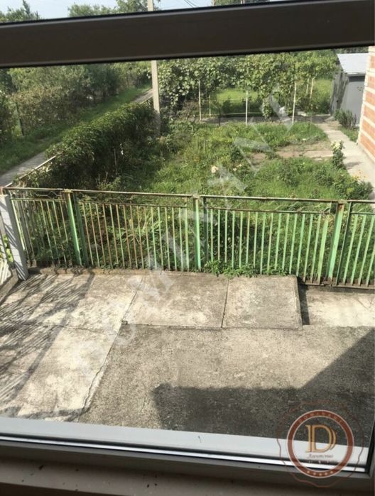 Продам заміський будинок