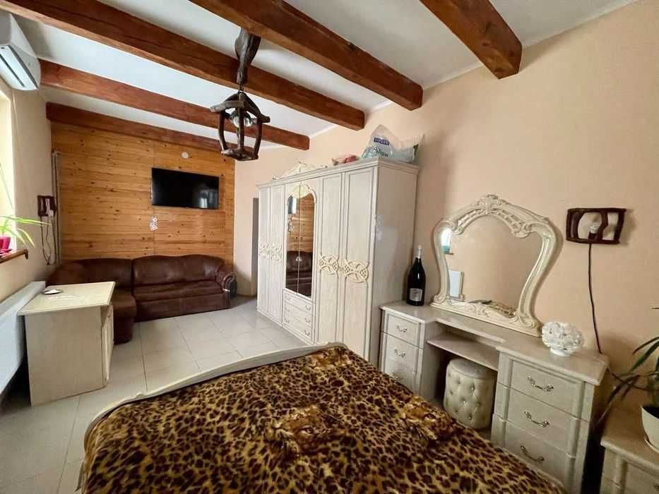 Шикарный дом со своим дендропарком и пляжем. База отдыха