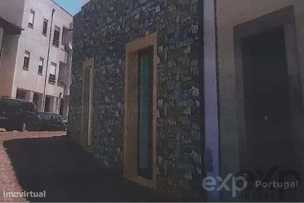Projeto com licença de construção no centro histórico de Mirandela