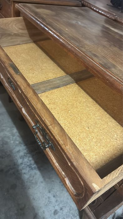 Comoda/movel de gavetas