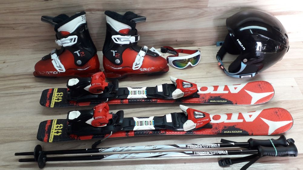 Komplet 80 cm ATOMIC Buty 20 cm Kask Kijki Gogle