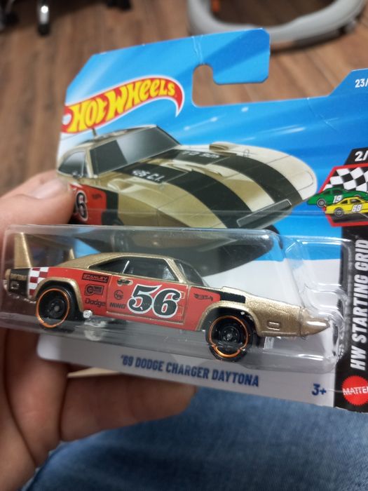 69 dodge charger daytona hotwheels