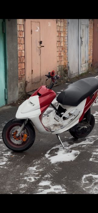 Yamaha Super jog ZR st6R/T