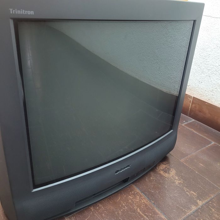 TV Sony Trinitron modelo KV-21R1E