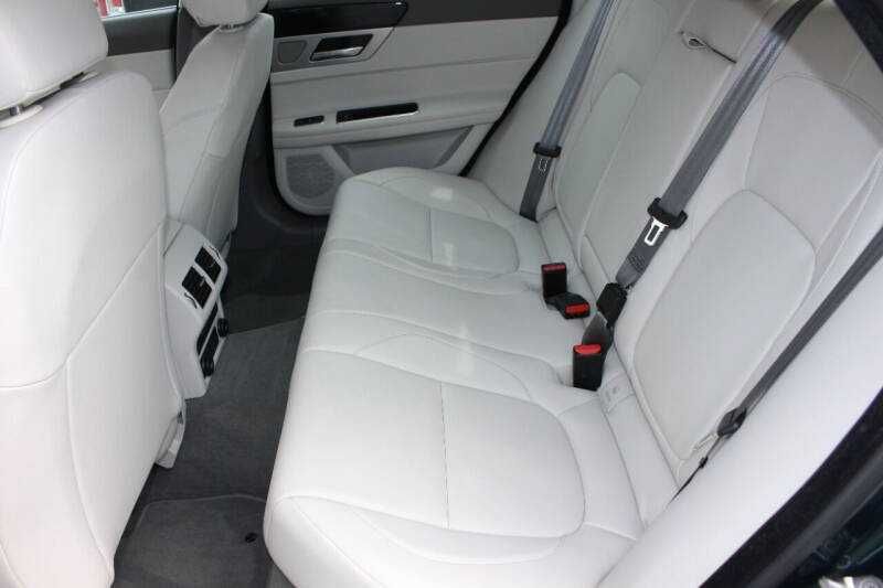 2017 Jaguar XF Premium