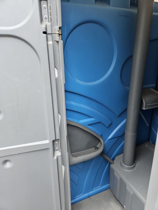 Toaleta przenośna WC na zewnętrz