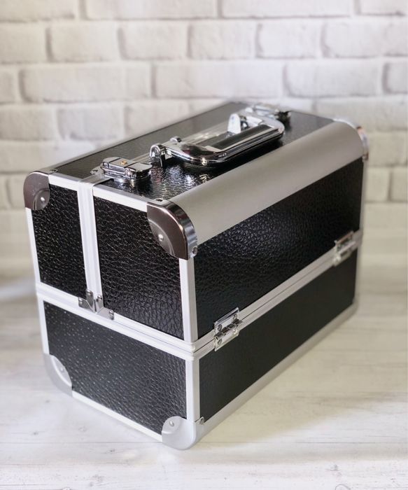 Б'юті-кейс валіза для майстра алюмінієва з розсувними полицями