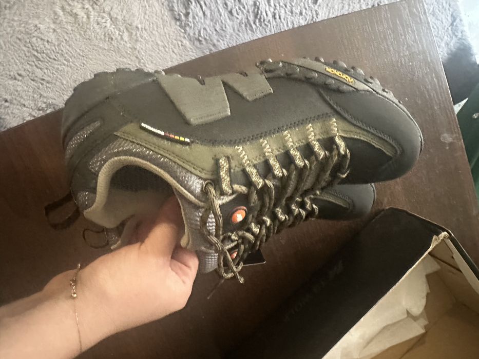 Buty sportowe robocze nowe 43