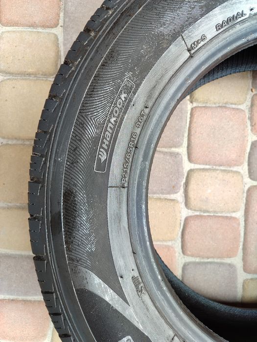 Гума зимова 215/65/R16  б.у.