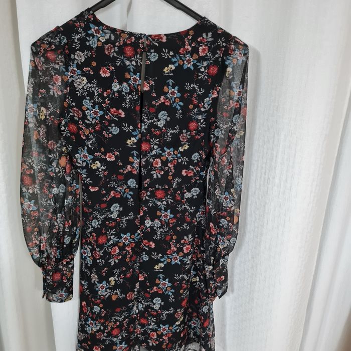 Vestido floral Mango