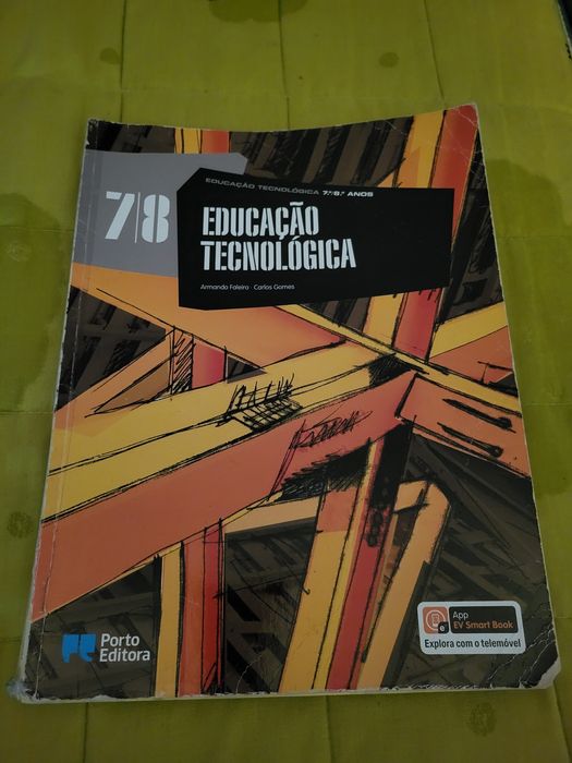 Diversos Manuais/Cadernos de actividades do 8° Ano.