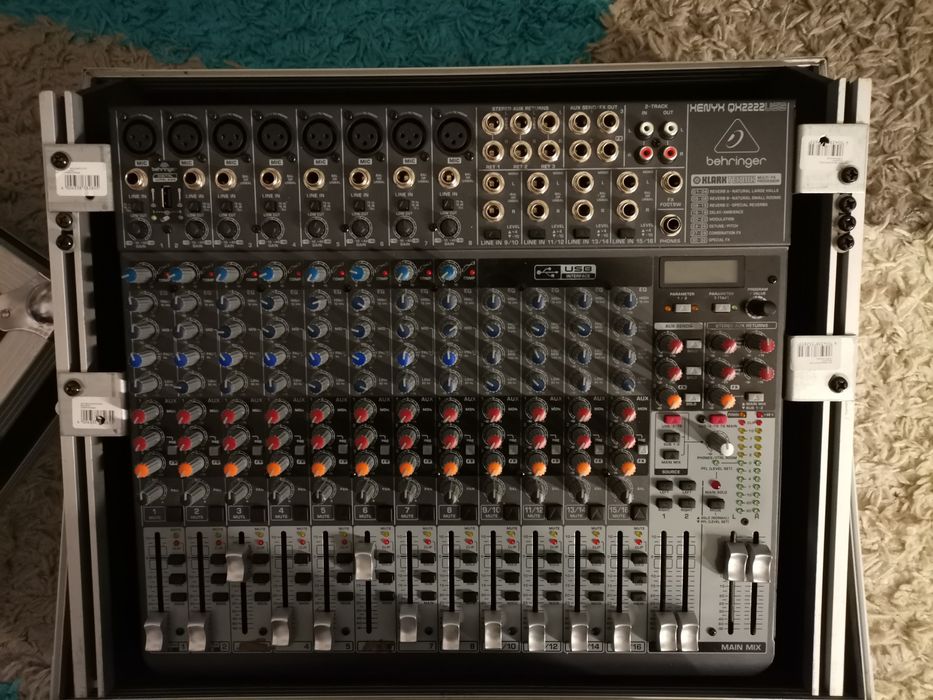 Mixer audio Behringer