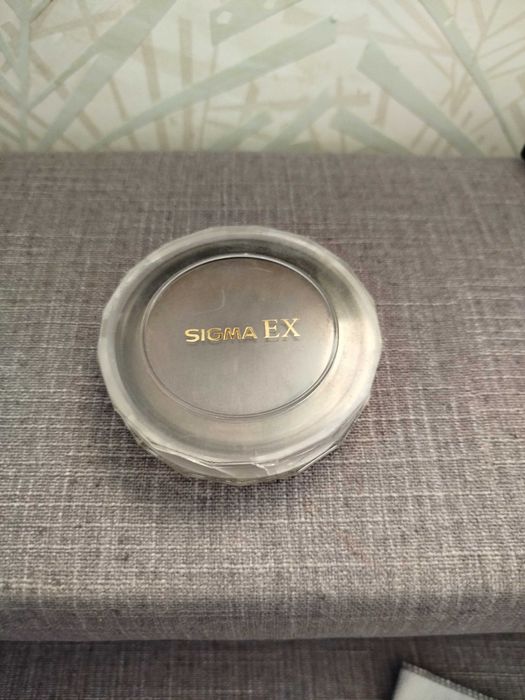 Nikon HB-39 Lens Hood with UV and Polarizing Filters64284540190978124