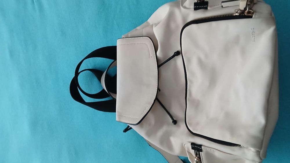 Mochila branca parfois