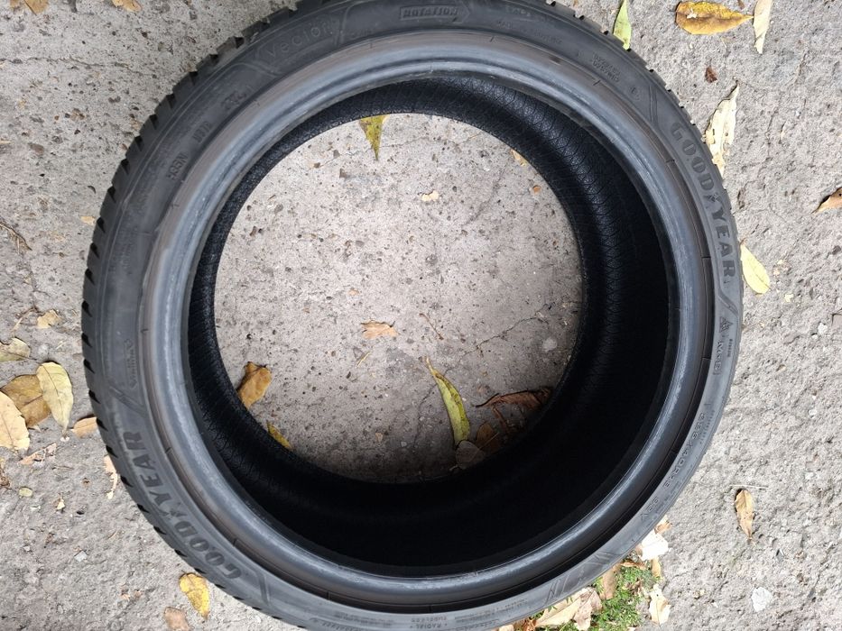 225/40/18 Goodyear M+S