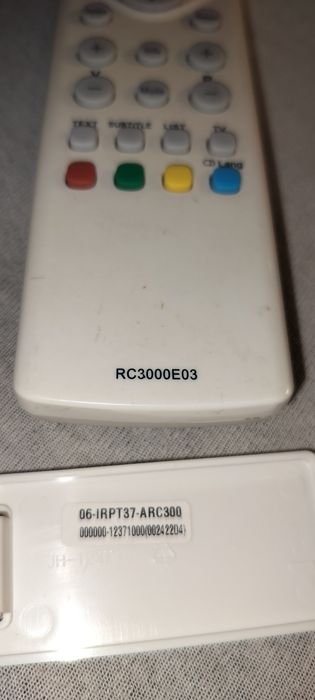 Pilot oryginalny do tv Thomson model RC3000E03