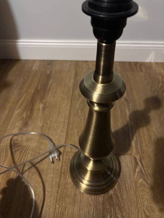 Lampa stołowa kolor mosiężny