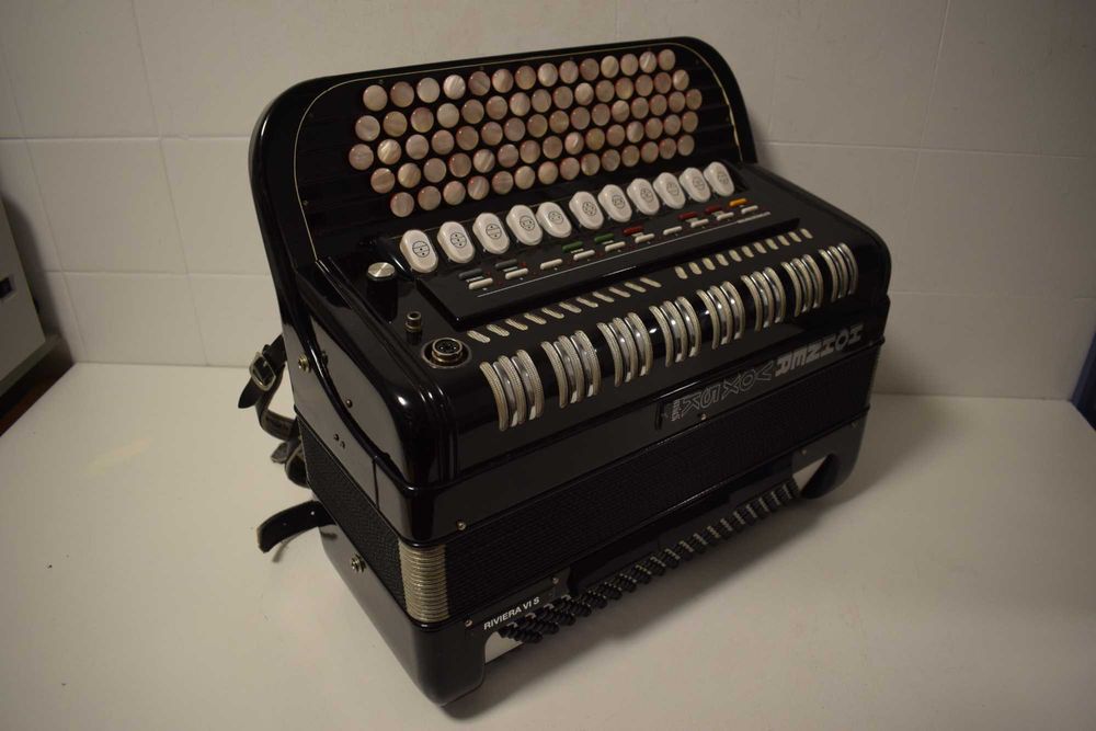 Hohner Vox 5 MIDI Accordion, 4-Voice, No. 1864175832940802121