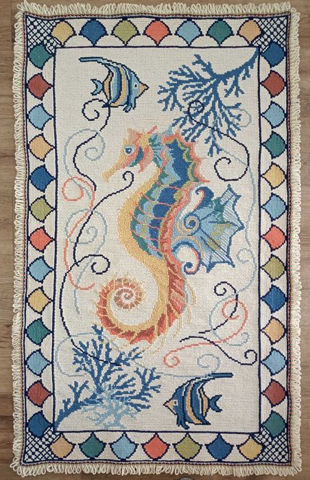 Tapete Arraiolos,140x86cm.Entrega Setúbal ou CTT.LER DESCRIÇÃO TOTAL.