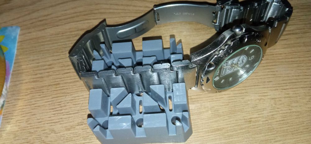 Kostka do skracania i regulacji bransolet