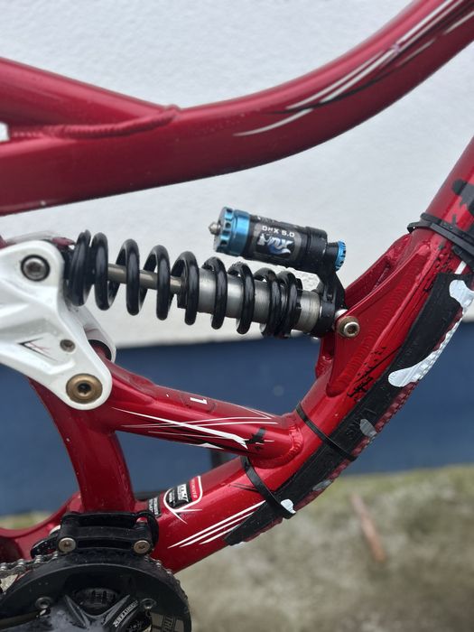 Bicicleta de donwlhill specialized big hit lll