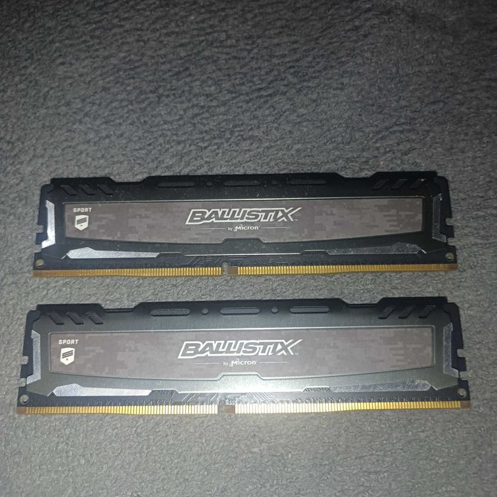 Różne pamięci ram szukasz czegoś pisz DDR3 bądź ddr4