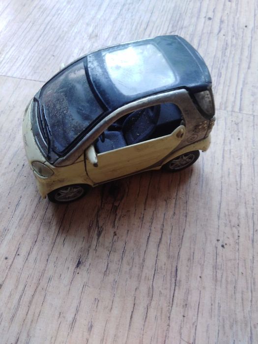 Samochód Smart City Coupe Maisto 1:33