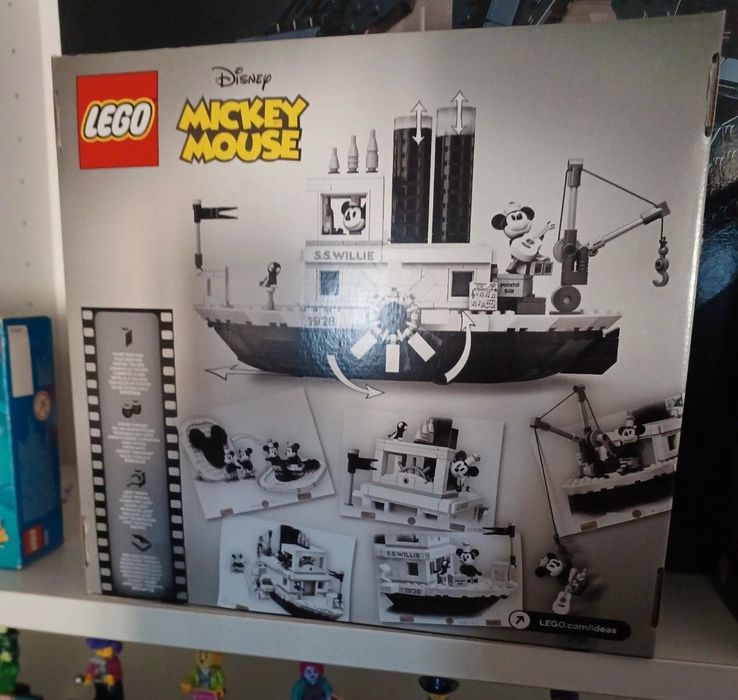 Lego Mickey Mousse Steamboat Willie 21317
Novo 
Selado 
Como nas fotos