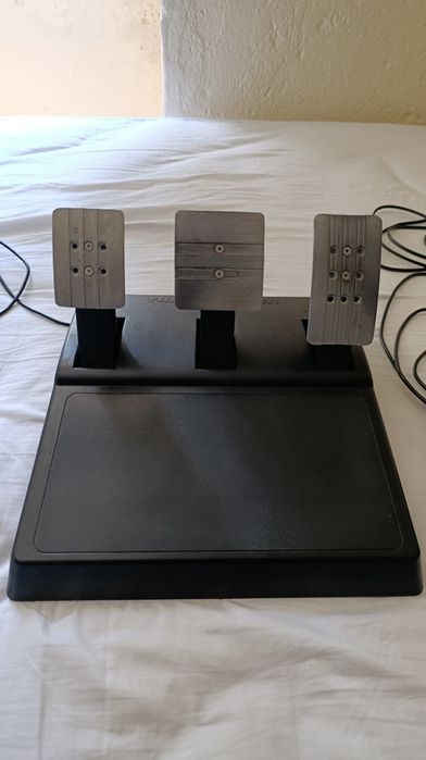 Thrustmaster T300