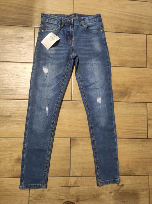 Nowe Jeansy dziewczęce Carry r. 146 metką