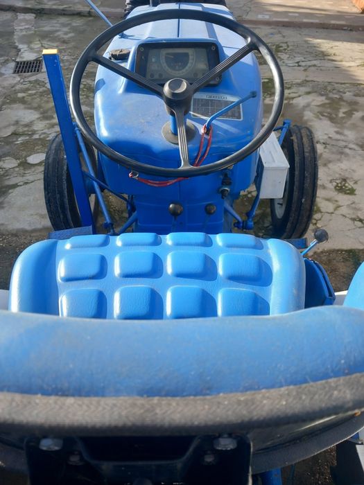 Trator agricola Ford 2600