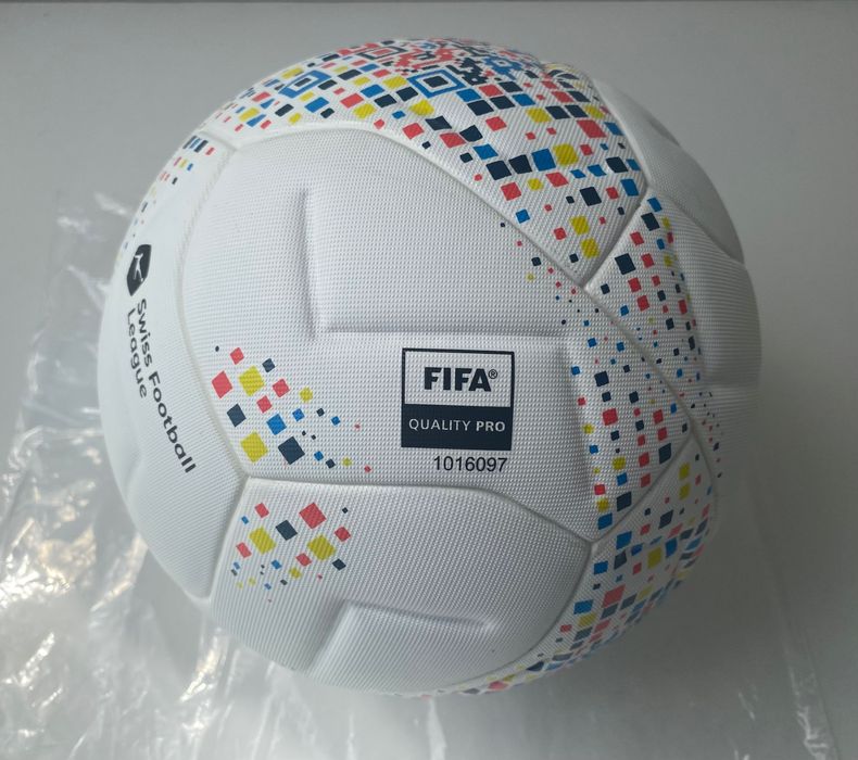 Футбольний м'яч Macron SFL SWISS League Fifa PRO