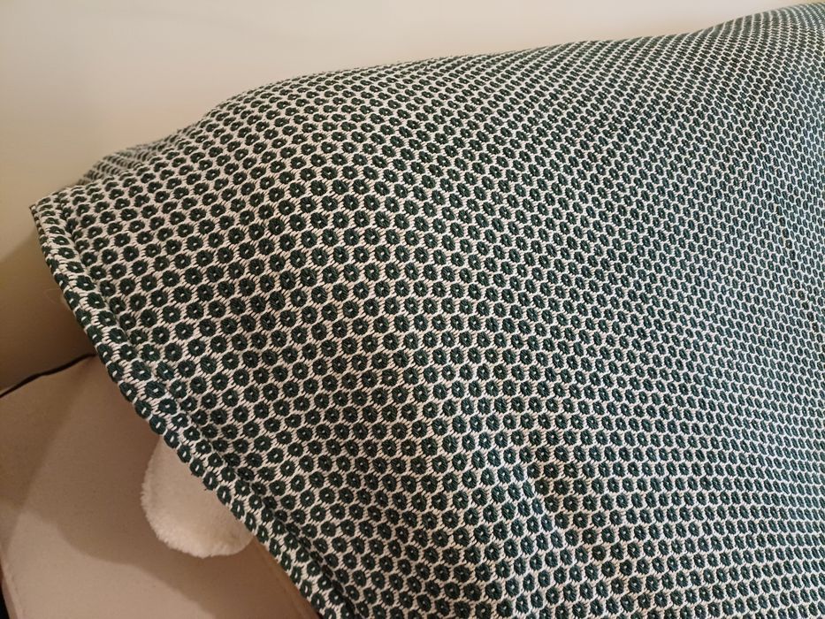 Manta/Colcha com padrão vintage verde e branco (200x162 cm) - NOVA