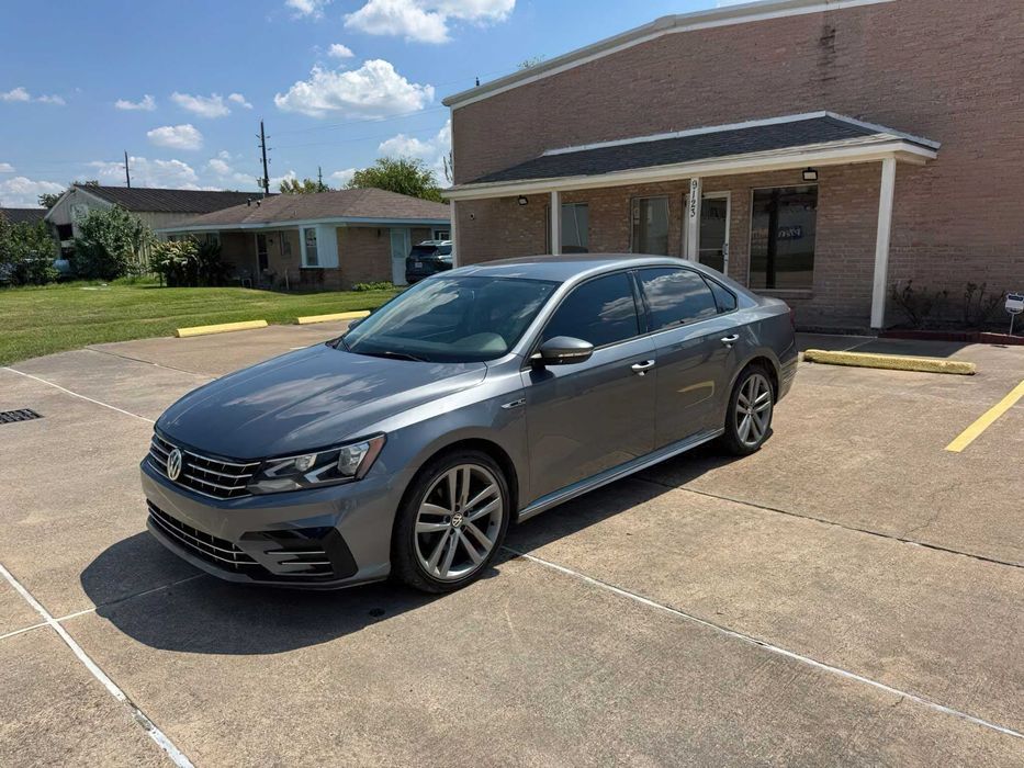 Volkswagen Passat R-Line      2018