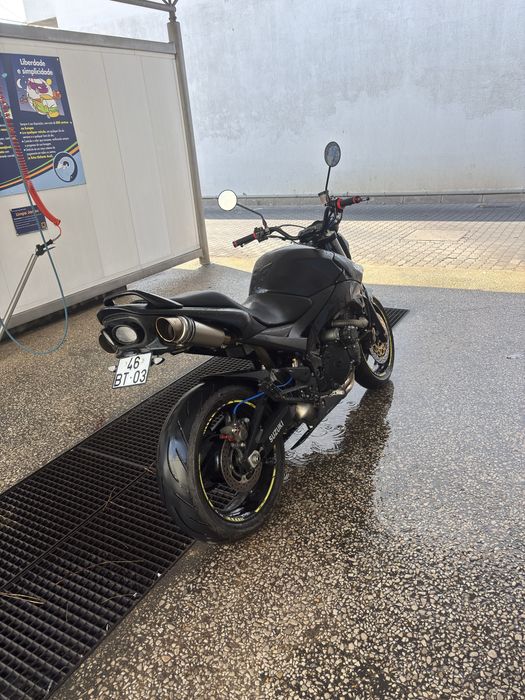 Suzuki Gsr 600  muito brm cuidada