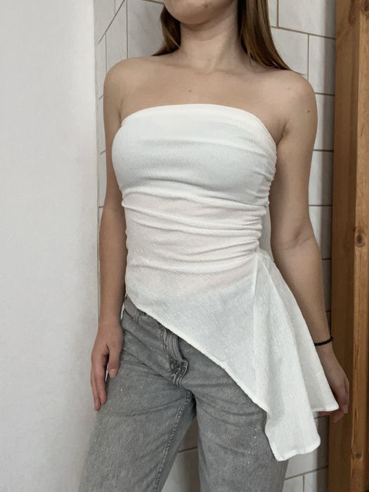 Трендовий топ Zara