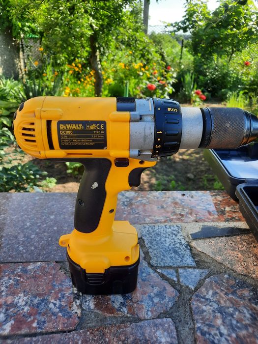 Укамуляторний шуруповерт DeWalt