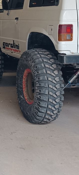 Pneus big rock 40
