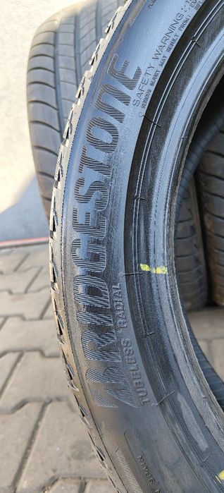 215/45/17  Bridgestone demo