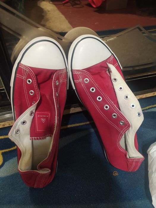 Продам кеды новые