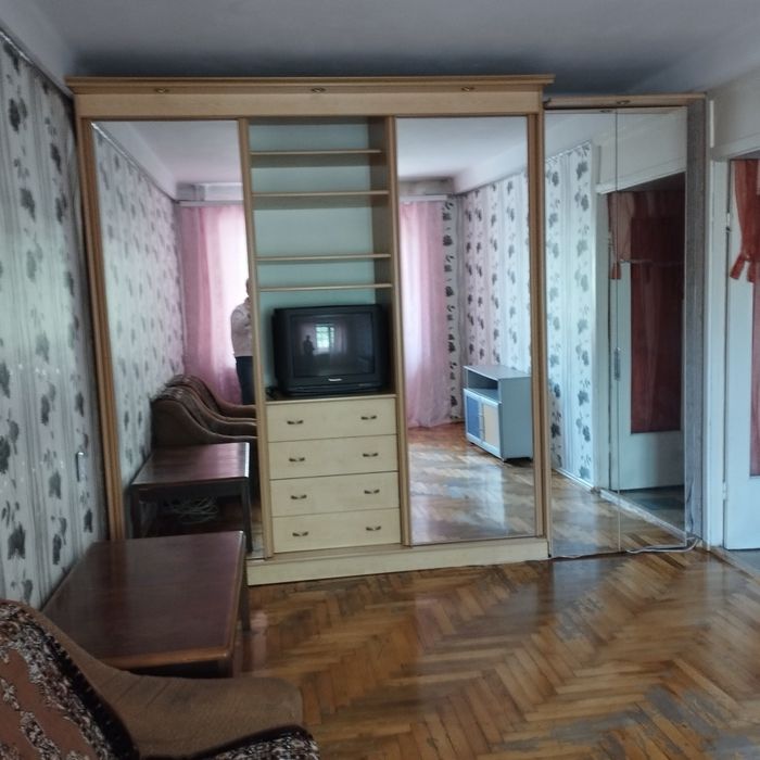 2 ком. квартира ул. Чаривная, 4/9