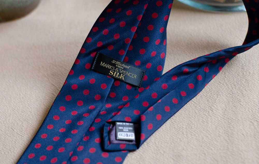 Sartorialny krawat 100% jedwab, made in UK, M&S, dots, granat w grochy