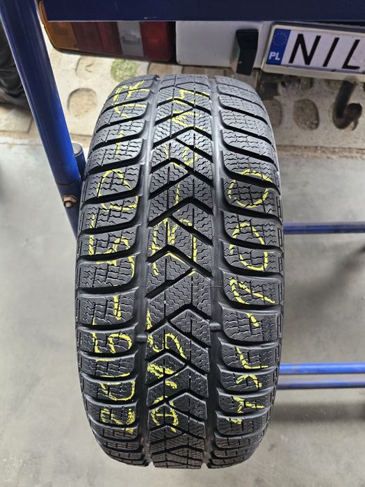 205/50R17 93V  Pirelli Sottozero  3